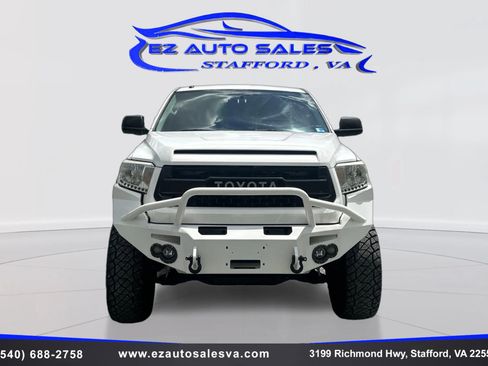 Used 2015 Toyota Tundra SR5 w/ SR5 Upgrade Package AWD/4WD image 2