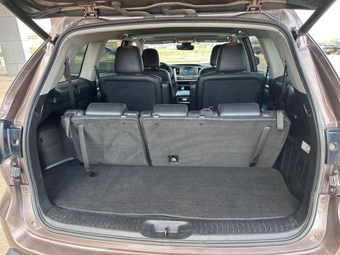 Used 2019 Toyota Highlander Limited image 16