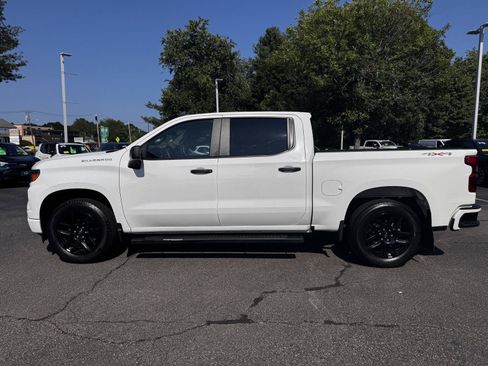 Used 2022 Chevrolet Silverado 1500 Custom AWD/4WD image 4