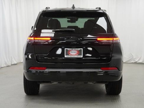 New 2026 Jeep Grand Cherokee Limited image 11