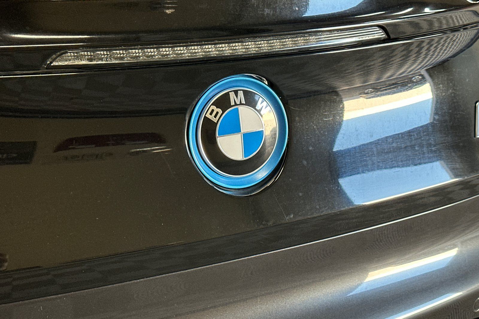 Used 2015 BMW i8 AWD/4WD image 45