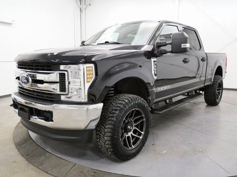Used 2019 Ford F250 XLT image 3
