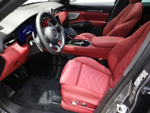 New 2025 Maserati Grecale Modena image 23