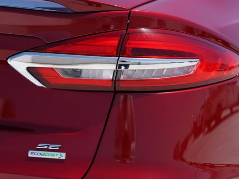 Used 2019 Ford Fusion SE w/ Equipment Group 151A FWD image 6
