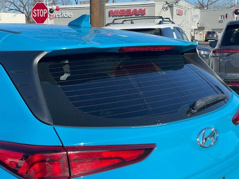 Used 2022 Hyundai Kona SE image 29