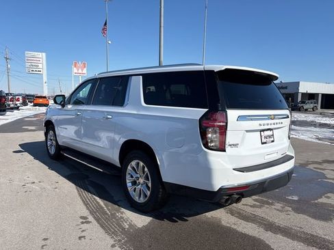 Used 2023 Chevrolet Suburban Premier image 5
