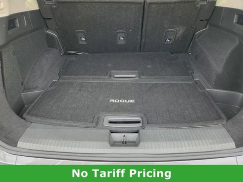 Used 2025 Nissan Rogue Platinum w/ Tech Package FWD image 31
