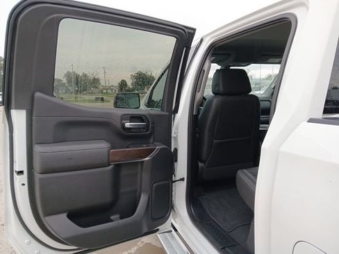 Certified 2020 GMC Sierra 1500 SLT w/ X31 Off-Road Package AWD/4WD image 17