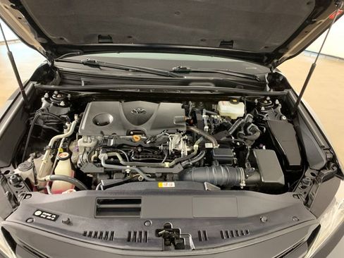 Used 2020 Toyota Camry XLE FWD image 42