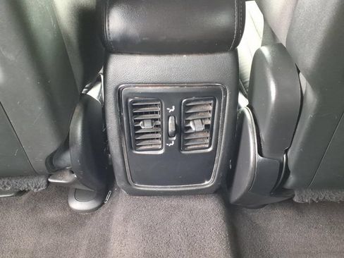Used 2018 Jeep Grand Cherokee Laredo AWD/4WD image 5