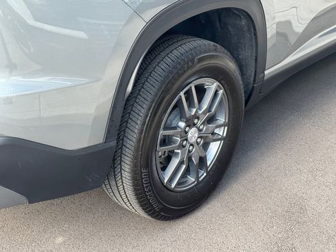 Used 2025 GMC Acadia Elevation FWD image 14
