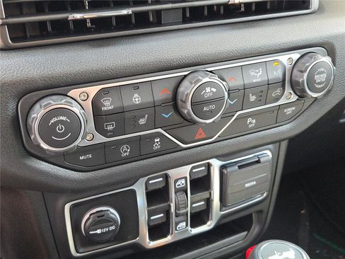 New 2025 Jeep Wrangler Sport S image 29