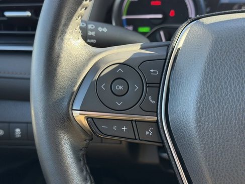 Used 2020 Toyota Camry XLE image 23