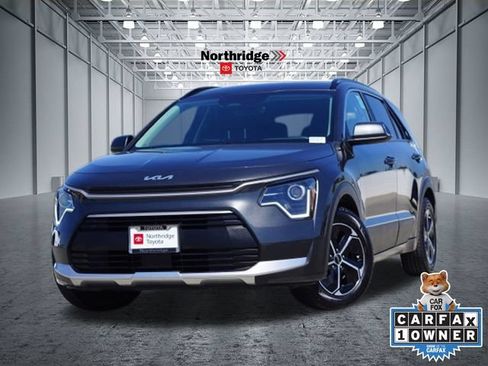 Used 2025 Kia Niro EX FWD image 1