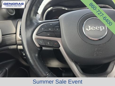 Used 2022 Jeep Grand Cherokee Laredo X AWD/4WD image 28