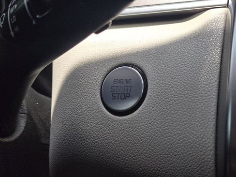 Certified 2022 Kia Sorento S FWD image 23