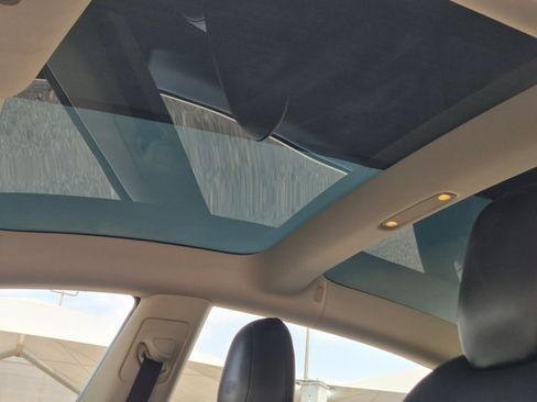Used 2019 Tesla Model 3 Mid Range RWD image 14