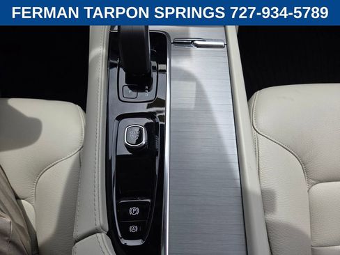 Used 2025 Volvo XC90 B5 Core w/ Protection Package Premier AWD/4WD image 27