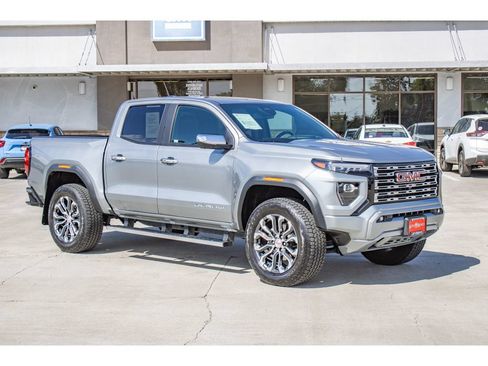 Used 2024 GMC Canyon Denali AWD/4WD image 2