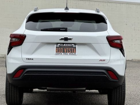 New 2026 Chevrolet Trax RS w/ Sunroof Package FWD image 5