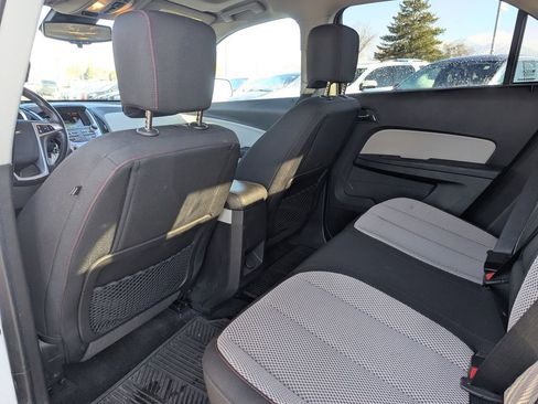 Used 2017 Chevrolet Equinox LT w/ Convenience Package image 28