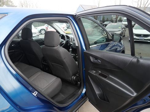 Used 2020 Chevrolet Equinox LT image 30
