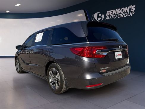Used 2018 Honda Odyssey Touring image 3