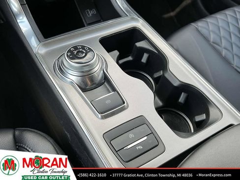 Used 2024 Ford Edge Titanium image 23