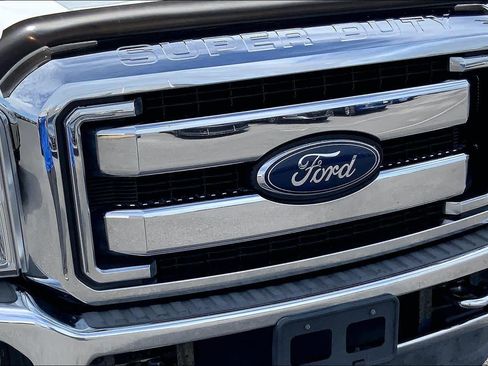 Used 2015 Ford F250 Lariat w/ Chrome Package image 30