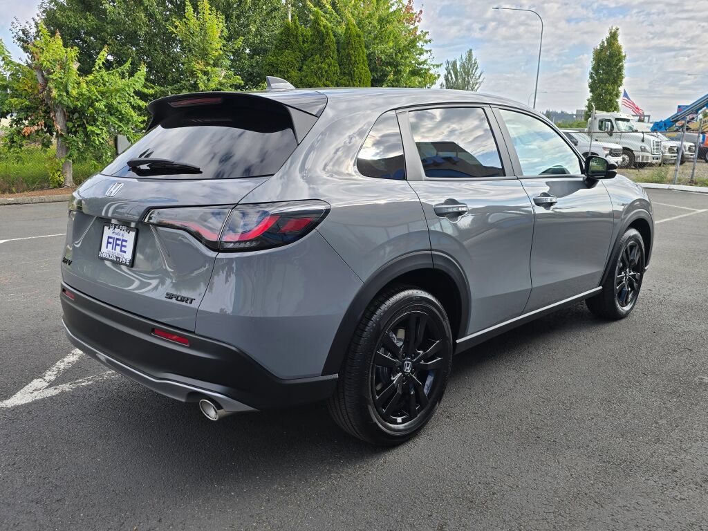 Certified 2027 Honda HR-V Sport image 6