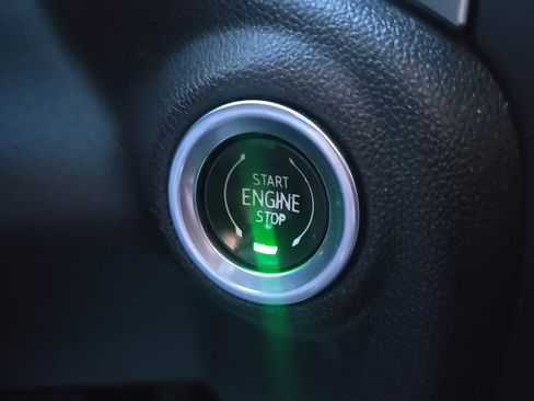 Used 2021 Chevrolet Silverado 1500 LT w/ Z71 Off-Road Package image 55