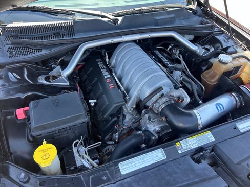 Used 2009 Dodge Challenger SRT8 w/ SRT Option Group II RWD image 29