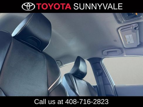 Used 2024 Toyota Prius XLE FWD image 21