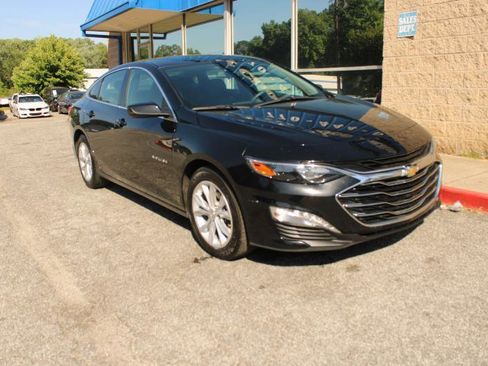 Used 2022 Chevrolet Malibu LT FWD image 1