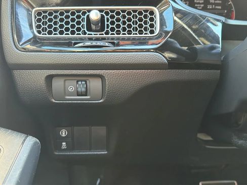 Used 2022 Honda Civic Sport image 15