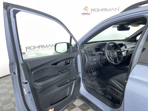 Used 2024 Honda Passport Black Edition image 17