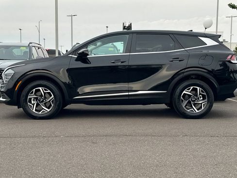 Used 2025 Kia Sportage LX AWD/4WD image 7