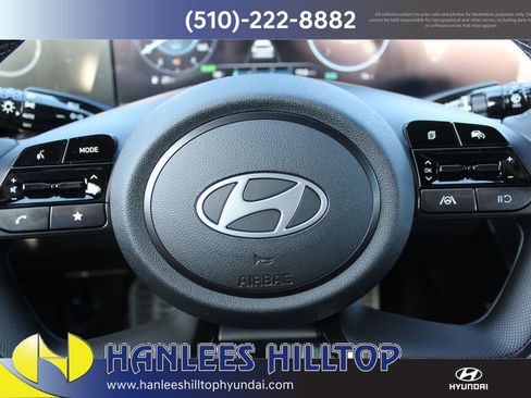 New 2025 Hyundai Elantra SEL image 28