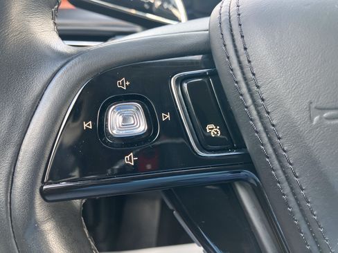 Used 2024 Lincoln Aviator Reserve AWD/4WD image 25