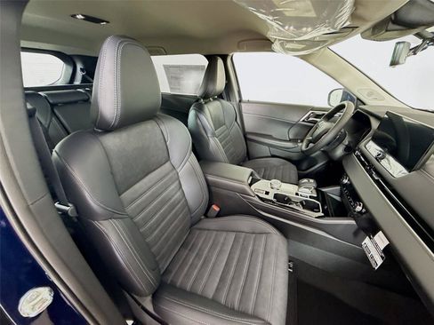 New 2026 Mitsubishi Outlander SE FWD image 17