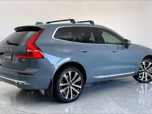 Used 2023 Volvo XC60 B5 Ultimate w/ Climate Package image 2