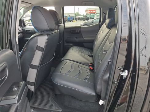 Used 2023 Toyota Tacoma SR AWD/4WD image 11