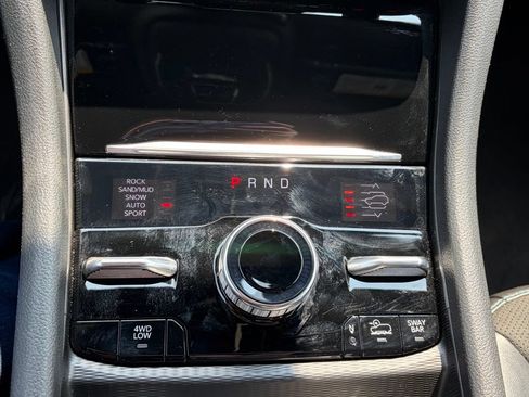 Used 2024 Jeep Grand Cherokee Trailhawk AWD/4WD image 30