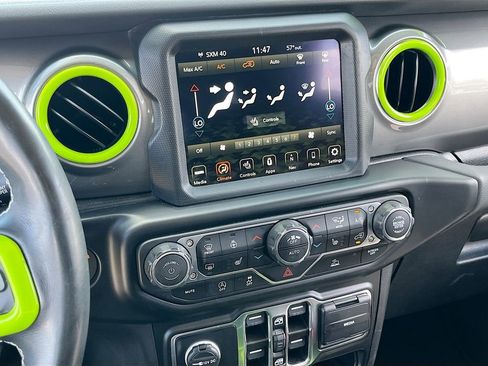 Used 2022 Jeep Wrangler Unlimited Sahara w/ Cold Weather Group image 16