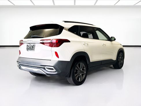 Used 2022 Kia Seltos S FWD image 4