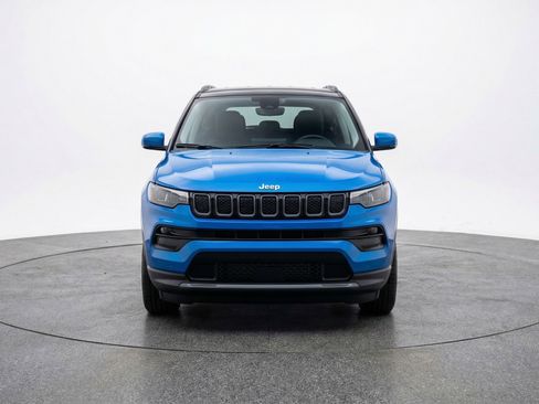 Used 2025 Jeep Compass Limited image 2