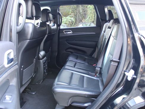 Used 2021 Jeep Grand Cherokee Limited w/ Luxury Group II image 21