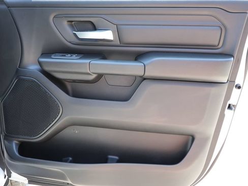 New 2026 RAM 1500 Express AWD/4WD image 32