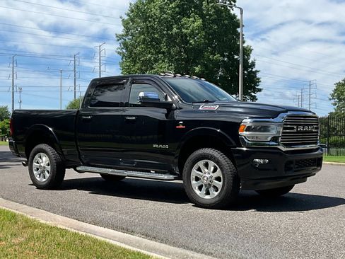 Used 2022 RAM 2500 Laramie AWD/4WD image 4
