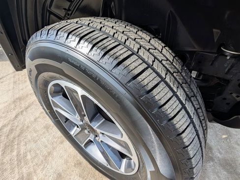 Used 2023 Jeep Wrangler Sahara image 43